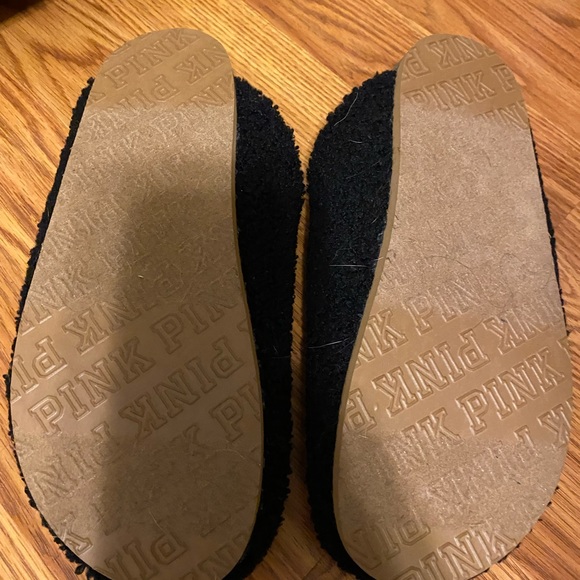 VS Pink slippers - Picture 4 of 4